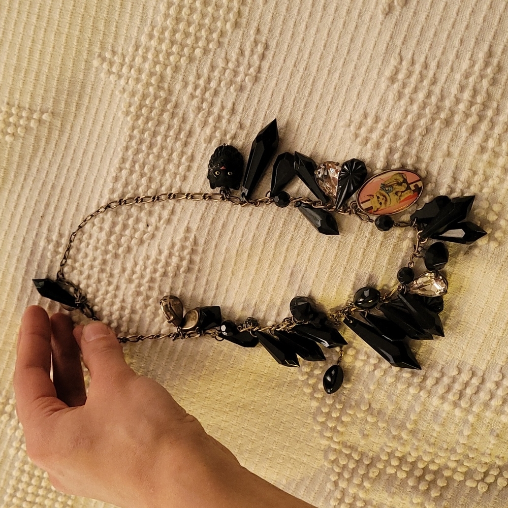 N2 cat necklace